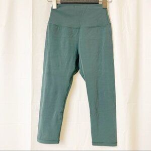 Buffbunny Collection Live Capri Crop Pants Eden Small